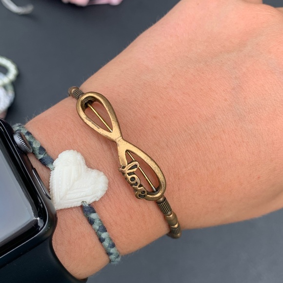 Alex and Ani’s - Picture 7 of 7